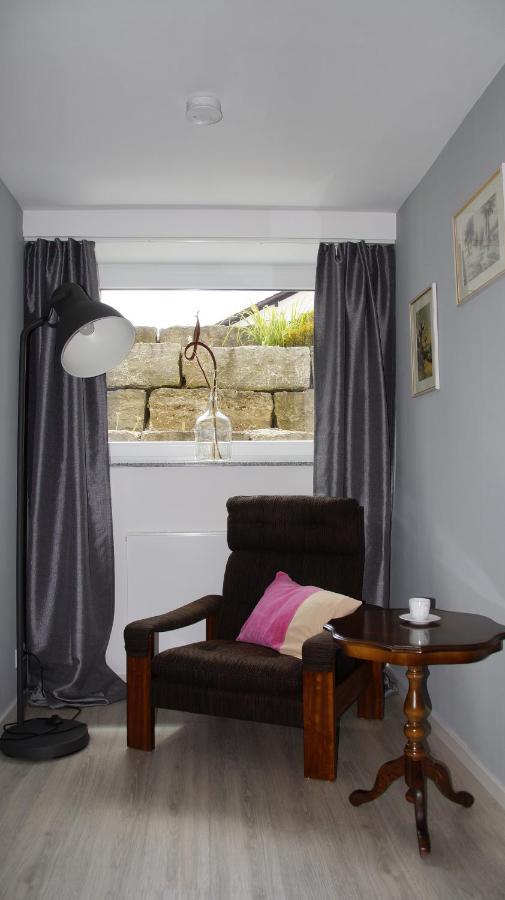 Ferienwohnung Burgblick Im Neuffener Tal Mit Sauna Und Wallbox Frickenhausen  Exterior photo
