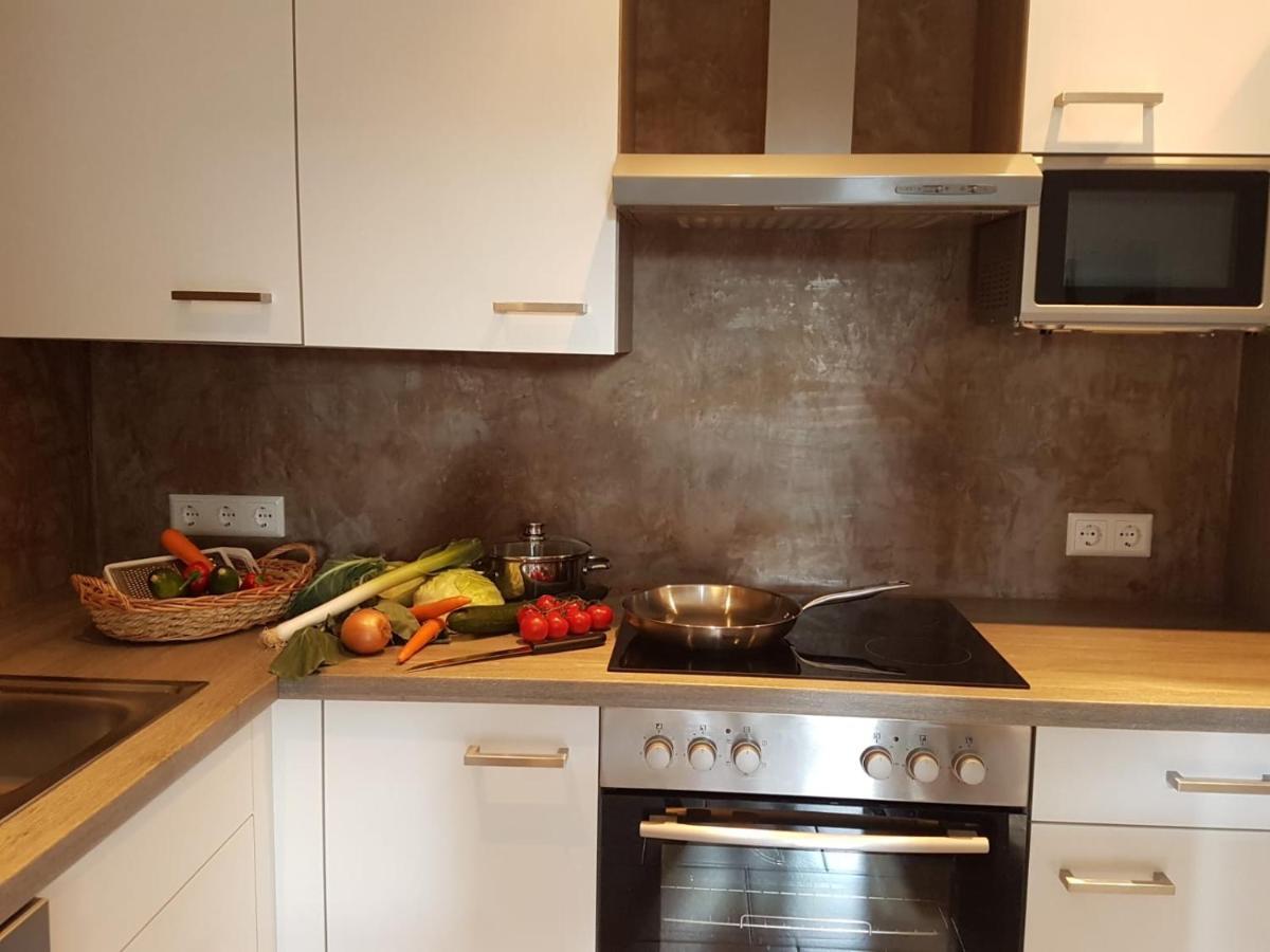 Ferienwohnung Burgblick Im Neuffener Tal Mit Sauna Und Wallbox Frickenhausen  Exterior photo